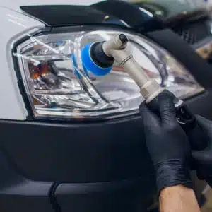 cómo limpiar los faros del coche