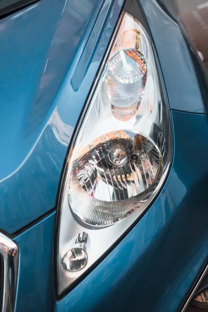 Limpieza de faros de coche​